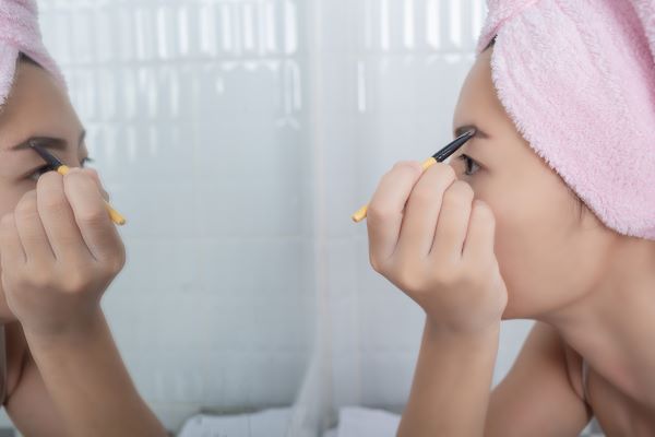 Longer, Healthier Lashes